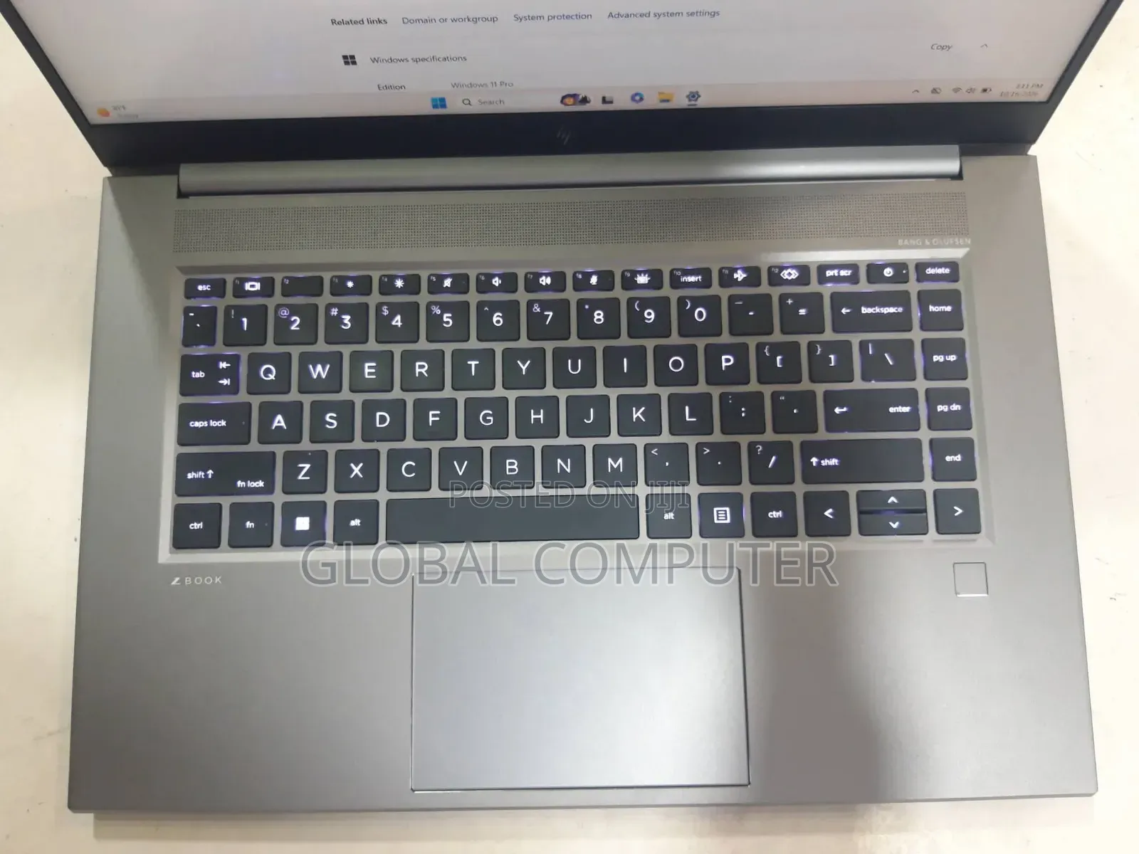 New Laptop HP ZBook Firefly G8 16GB Intel Core i7 SSD 512GB