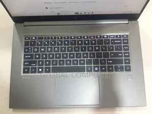 New Laptop HP ZBook Firefly G8 16GB Intel Core i7 SSD 512GB