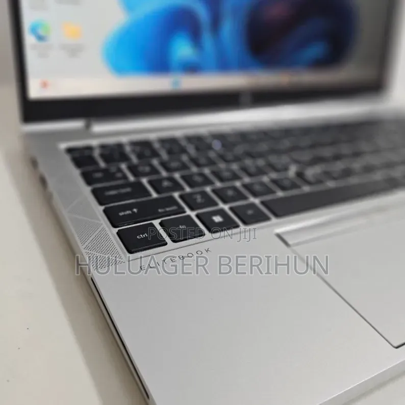 New Laptop HP EliteBook 840 G8 16GB Intel Core i7 SSD 512GB