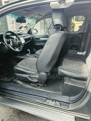Toyota Hilux 2021 Gray
