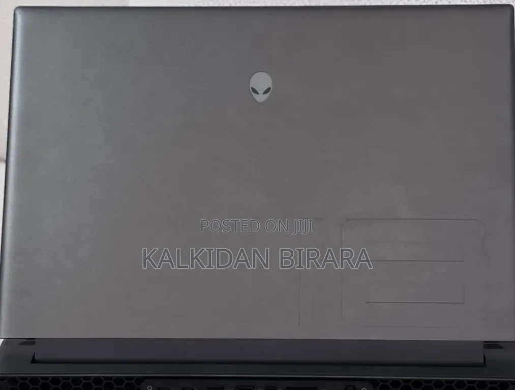 New Laptop Alienware M18 R2 32GB Intel Core i9 SSD 2T