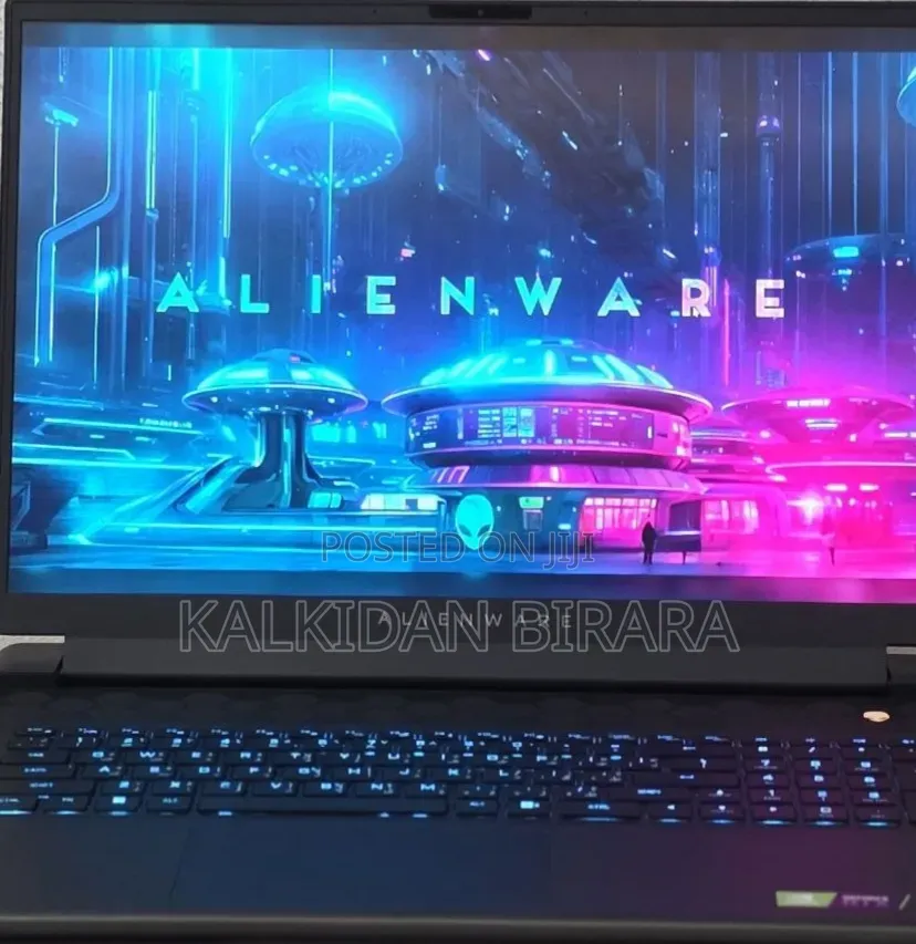 New Laptop Alienware M18 R2 32GB Intel Core i9 SSD 2T