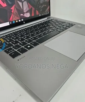 New Laptop HP ZBook Firefly 14 G10 16GB Intel Core i7 SSD 512GB