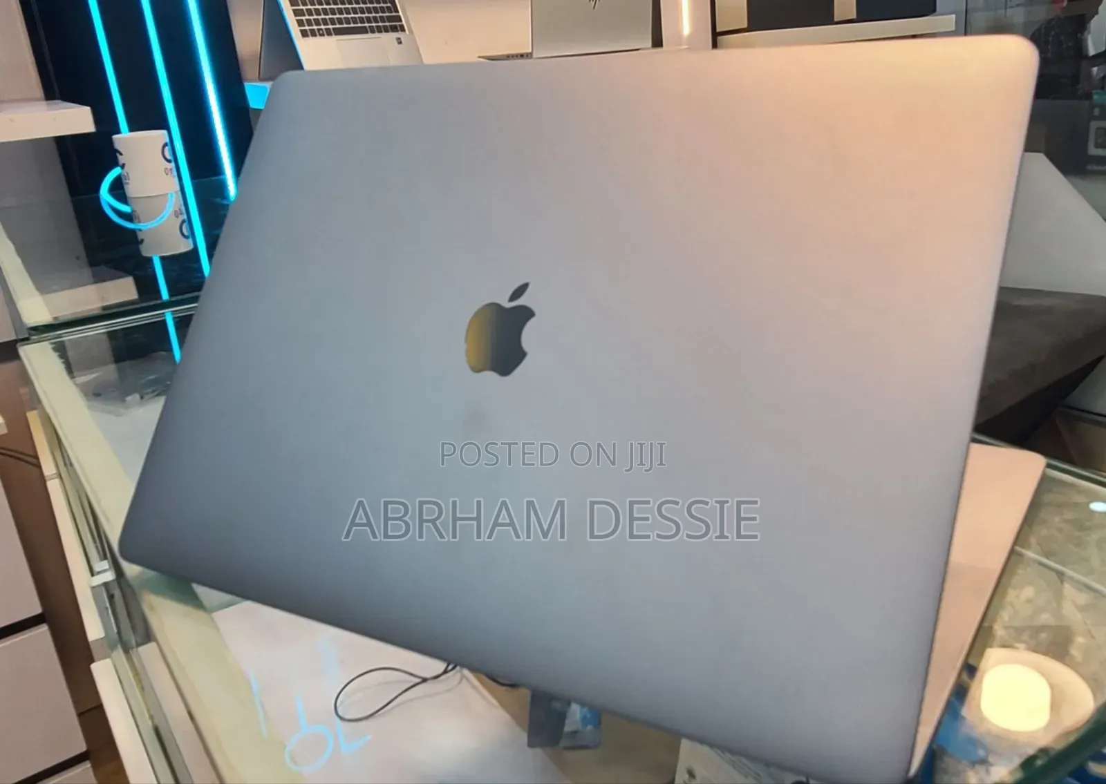 New Laptop Apple MacBook Pro 2019 32GB Intel Core i9 SSD 1T
