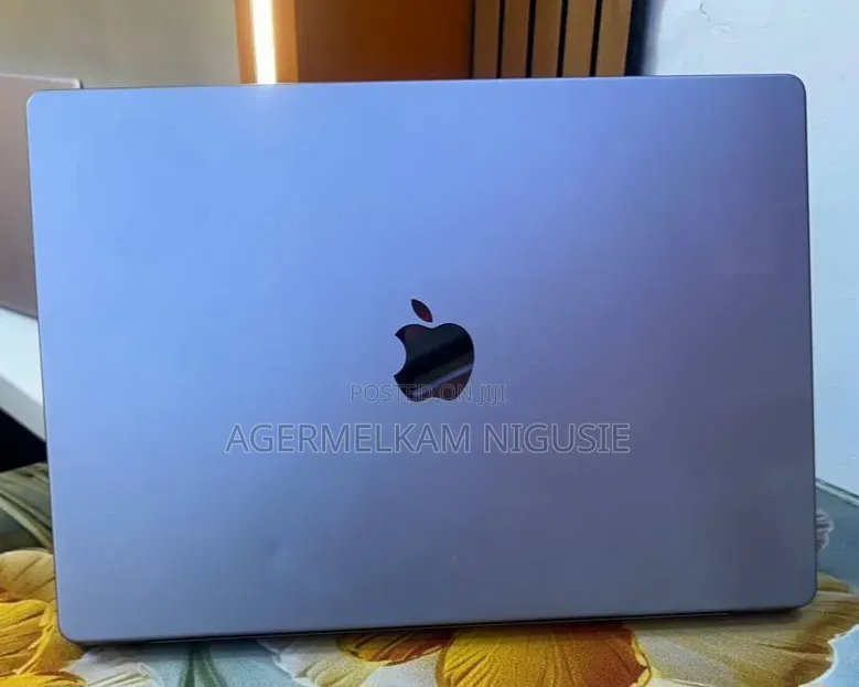New Laptop Apple MacBook Pro 2021 M1 16GB Intel Core Ultra 7 SSD 512GB