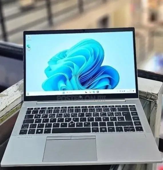 New Laptop HP EliteBook 840 G8 16GB Intel Core i5 SSD 512GB