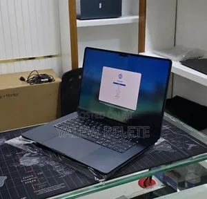 New Laptop Apple MacBook Air 2026 M5 16GB Apple M5 SSD 512GB