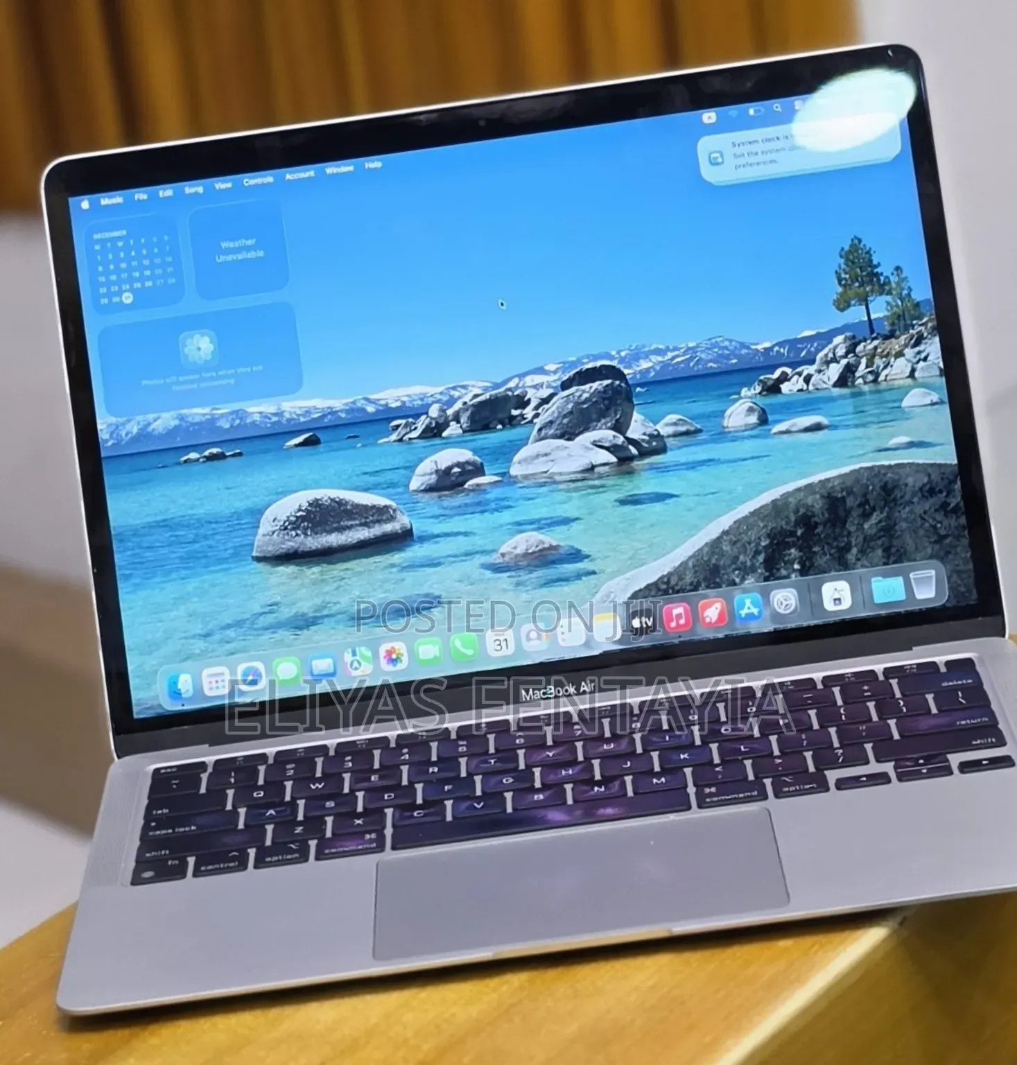 New Laptop Apple MacBook Air 2020 M1 8GB Intel Core i5 SSD 256GB