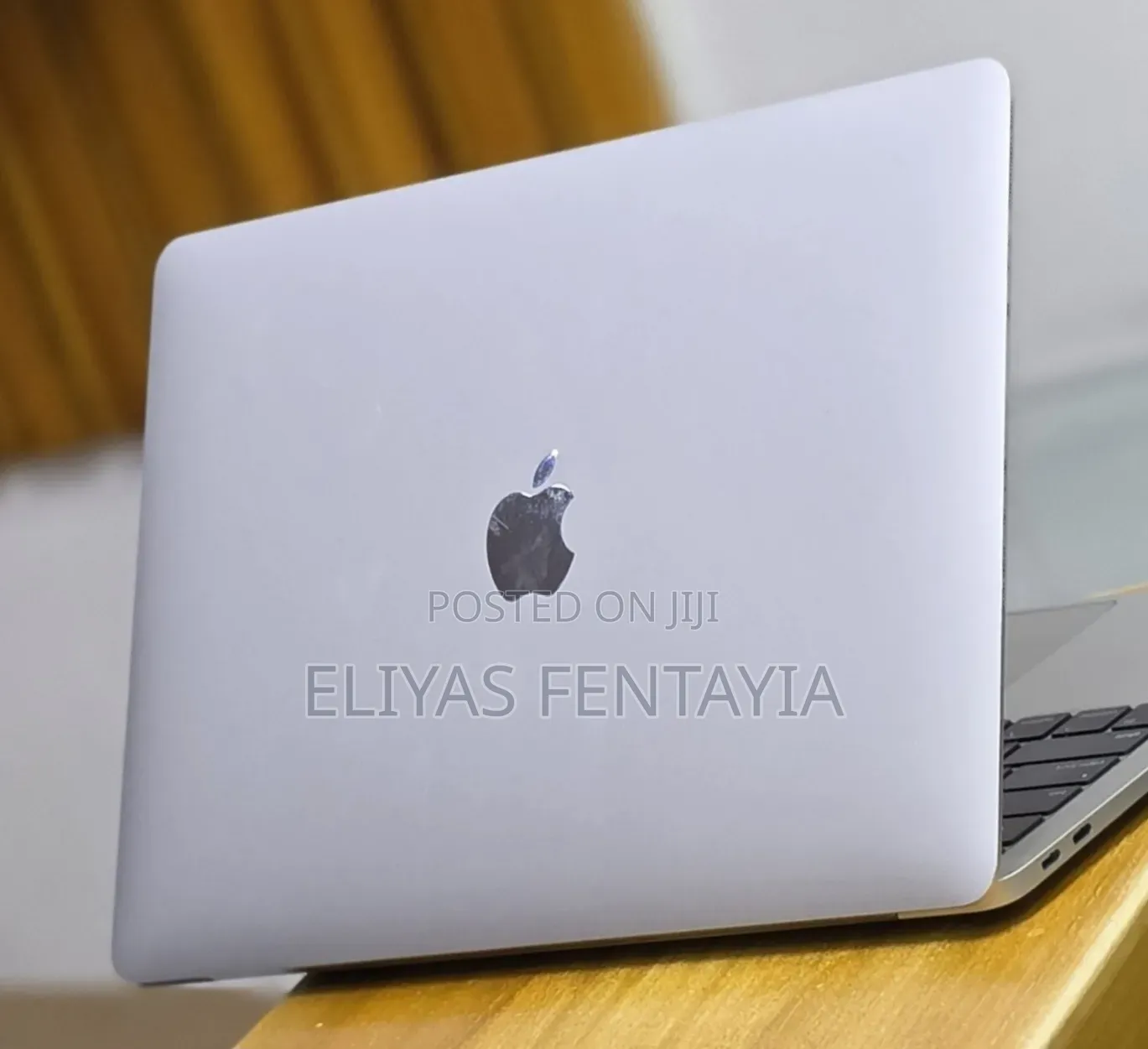 New Laptop Apple MacBook Air 2020 M1 8GB Intel Core i5 SSD 256GB