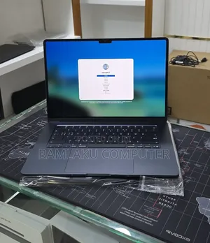 New Laptop Apple MacBook Air 2026 M5 16GB Apple M5 SSD 512GB