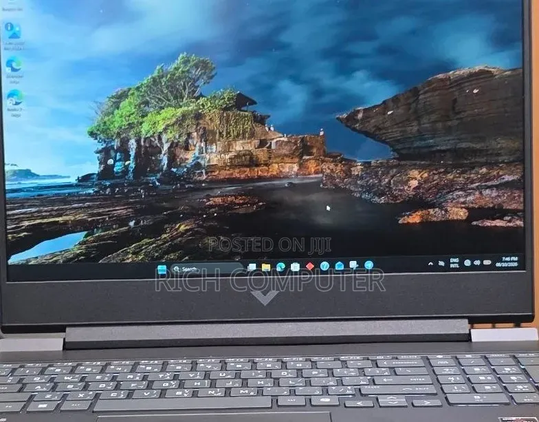 New Laptop HP Victus 15 16GB AMD Ryzen 7 SSD 512GB