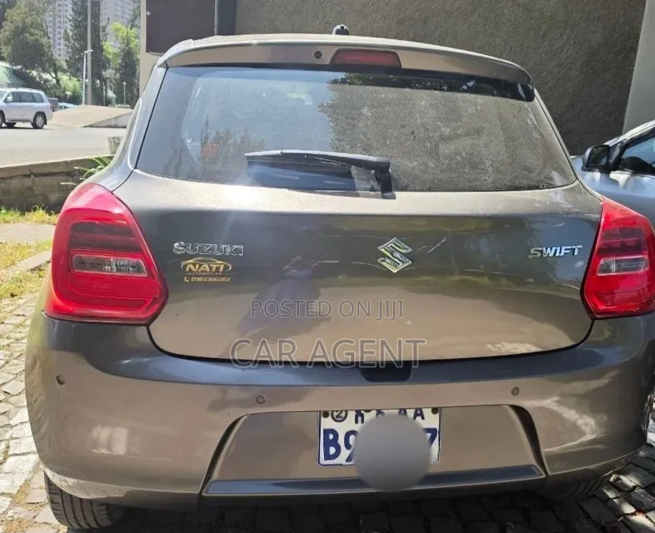 Suzuki Swift 2021 Gray