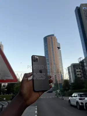 New Apple iPhone 11 Pro Max 256 GB Black