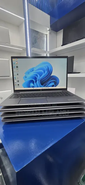 New Laptop HP ZBook 15 16GB Intel Core i7 SSD 512GB