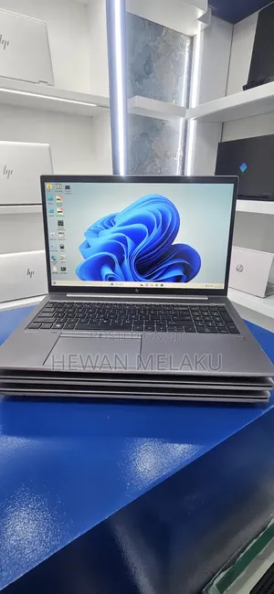 New Laptop HP ZBook 15 16GB Intel Core i7 SSD 512GB