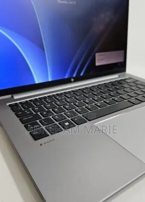 New Laptop HP ZBook Firefly 14 G10 16GB Intel Core i5 SSD 512GB