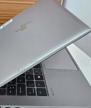 New Laptop HP ZBook Firefly 14 G10 16GB Intel Core i7 SSD 512GB