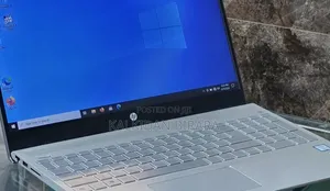 New Laptop HP Pavilion 15 8GB Intel Core i5 SSD 256GB