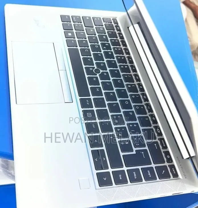 New Laptop HP EliteBook 845 G8 16GB AMD Ryzen 5 SSD 512GB