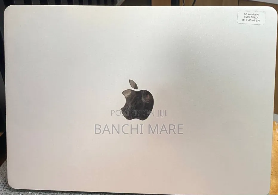 New Laptop Apple MacBook Air 2022 M2 16GB Apple M2 SSD 1T