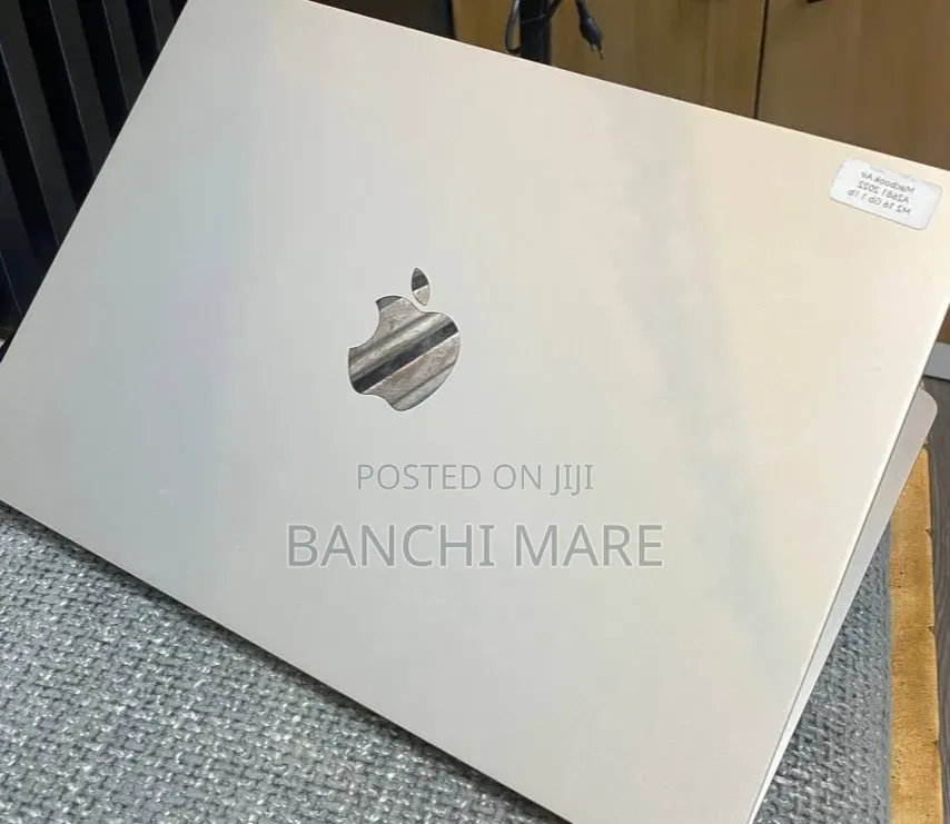 New Laptop Apple MacBook Air 2022 M2 16GB Apple M2 SSD 1T