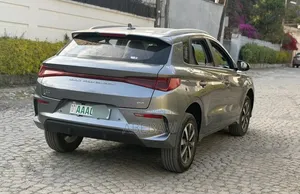 BYD E2 43 kWh 94 hp FWD 2025 Gray
