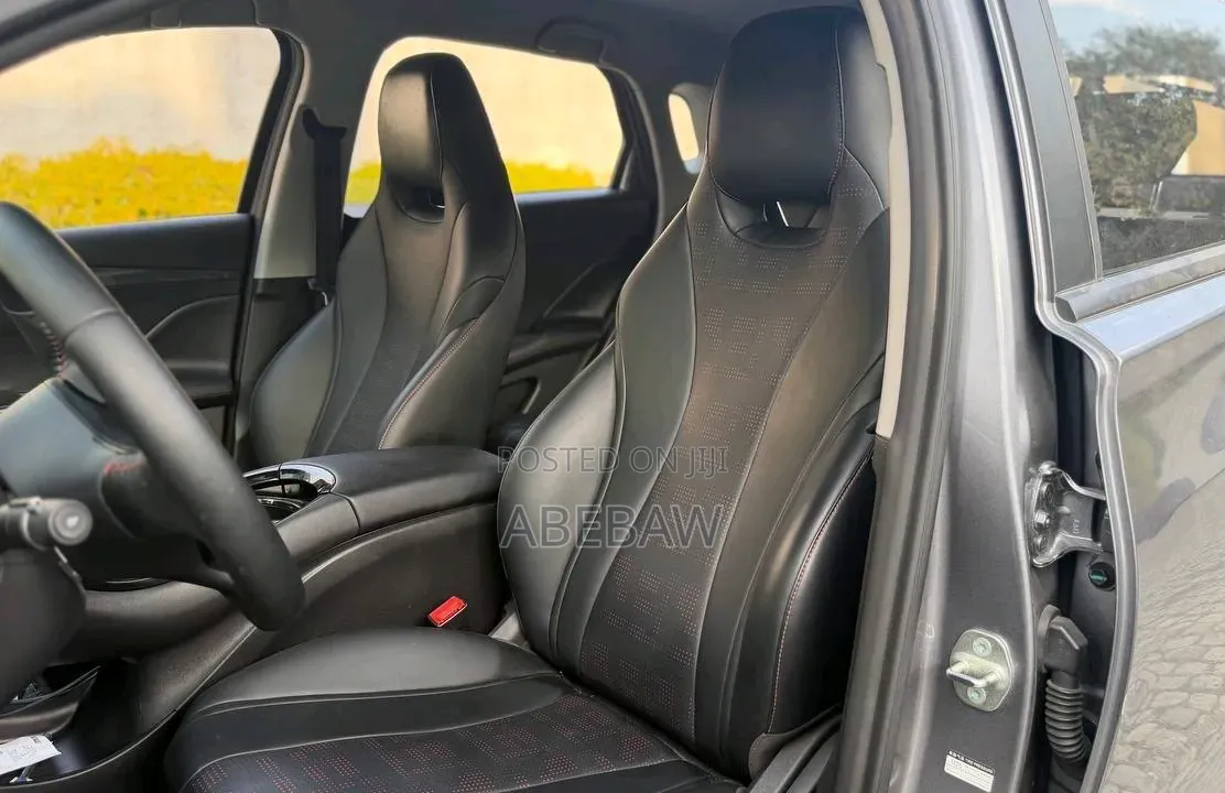 BYD E2 43 kWh 94 hp FWD 2025 Gray