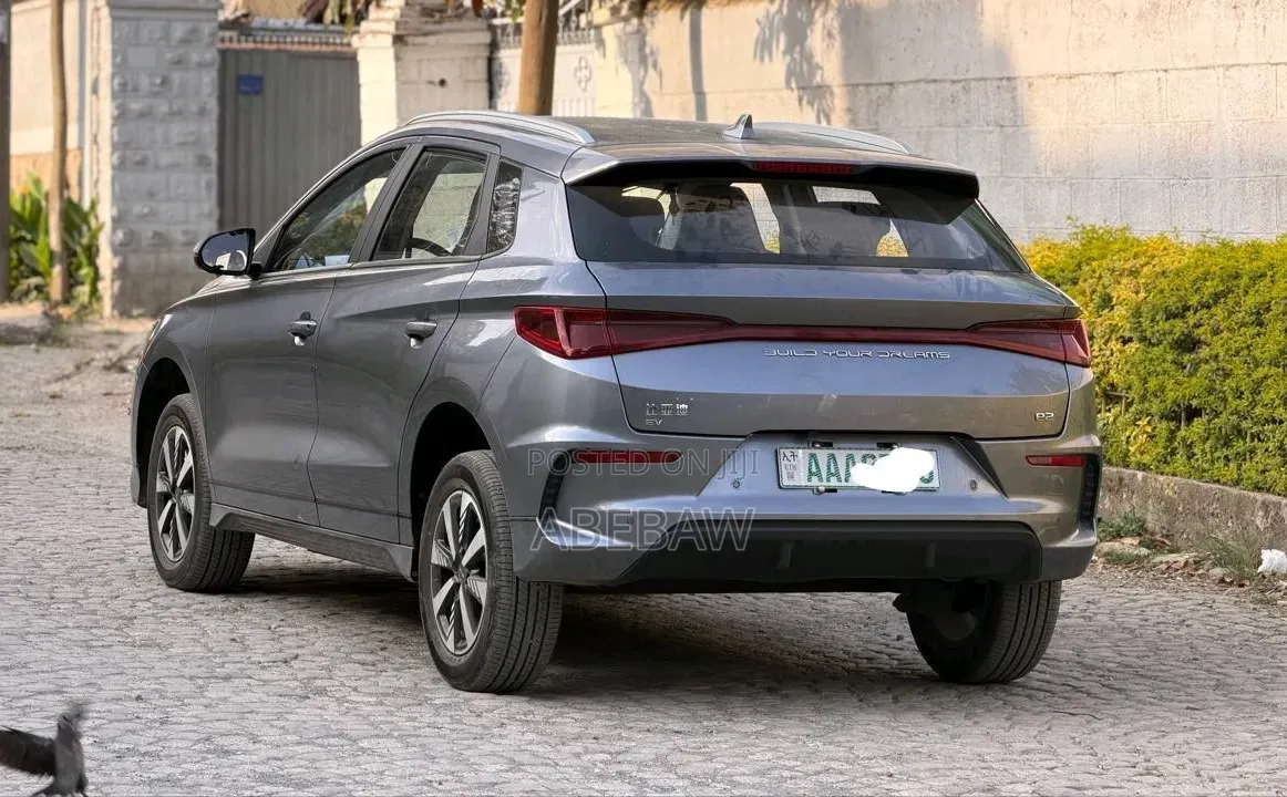 BYD E2 43 kWh 94 hp FWD 2025 Gray