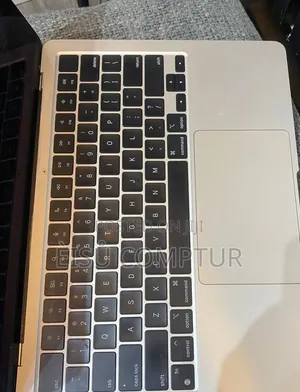 New Laptop Apple MacBook Air 2022 M2 16GB Apple M2 SSD 1T