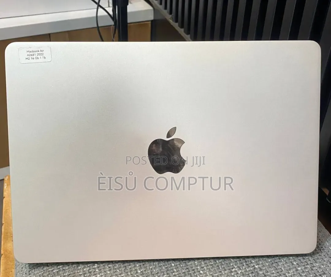 New Laptop Apple MacBook Air 2022 M2 16GB Apple M2 SSD 1T