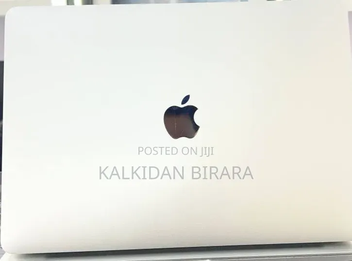 New Laptop Apple MacBook Pro 2023 M2 16GB Apple M2 SSD 256GB