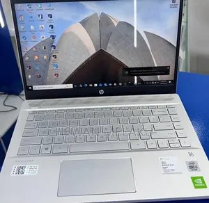 New Laptop HP Pavilion 14 8GB Intel Core i5 SSD 512GB