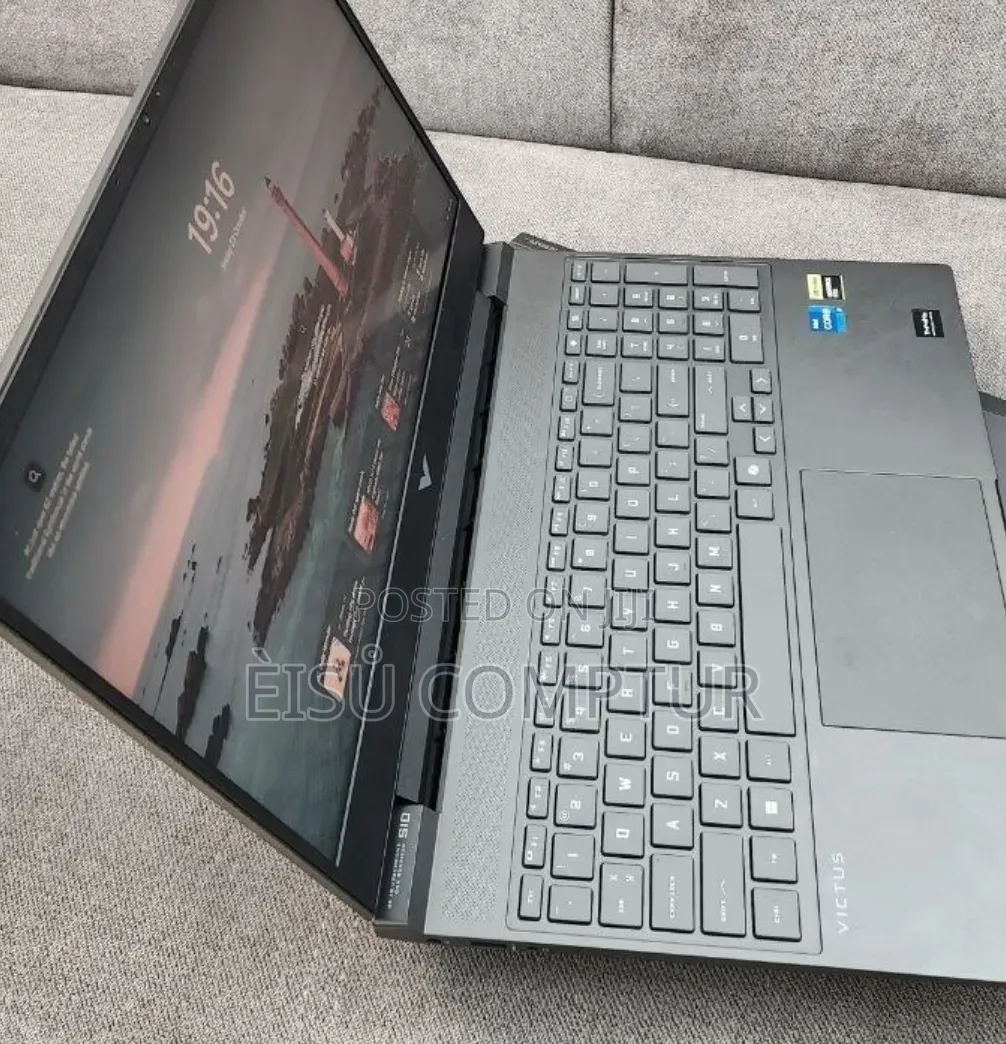 New Laptop HP Victus 15 16GB Intel Core i7 SSD 1T