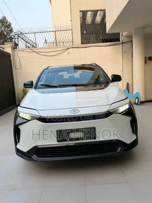 Toyota bZ4X 2023 White