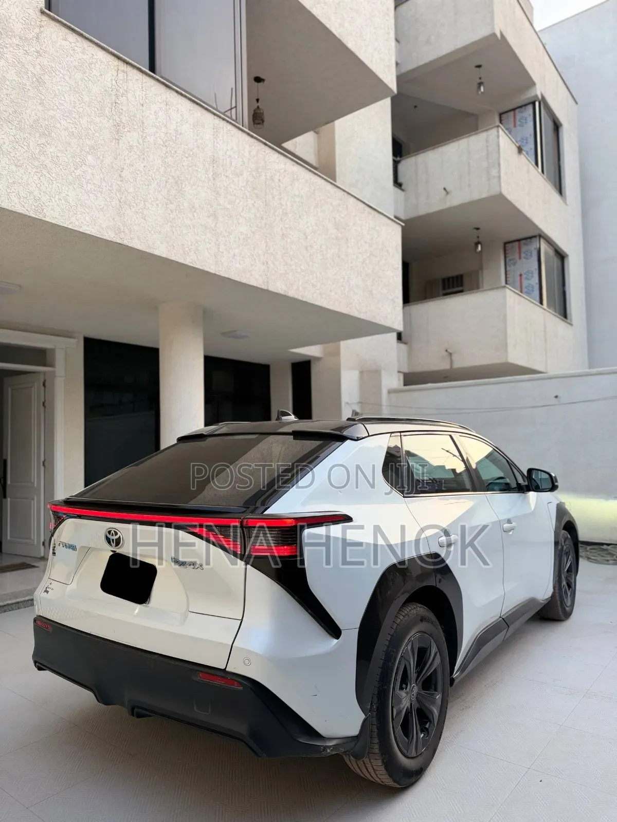 Toyota bZ4X 2023 White