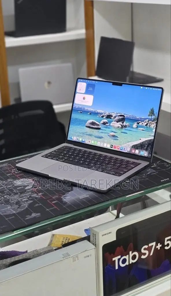 New Laptop Apple MacBook Pro 2021 M1 32GB AMD Ryzen 7 eMMC 512GB