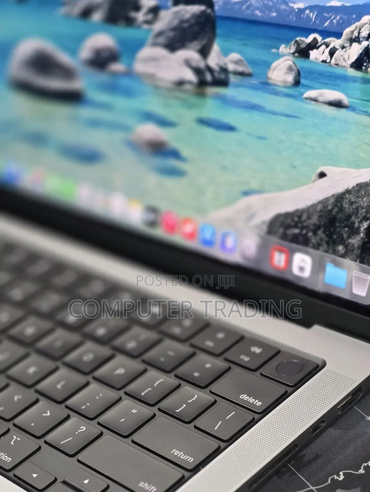 New Laptop Apple MacBook Pro 2021 M1 32GB Intel Core i7 SSD 512GB