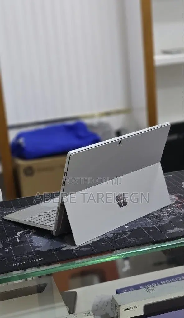New Laptop Apple MacBook Pro 2021 M1 16GB Intel Core i7 SSD 256GB