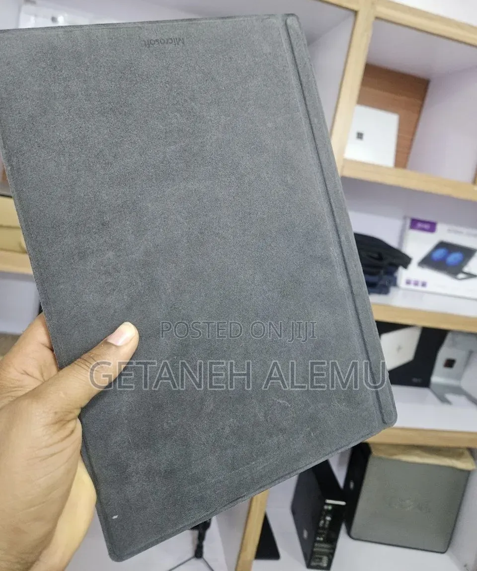 New Microsoft Surface Pro 512 GB Black