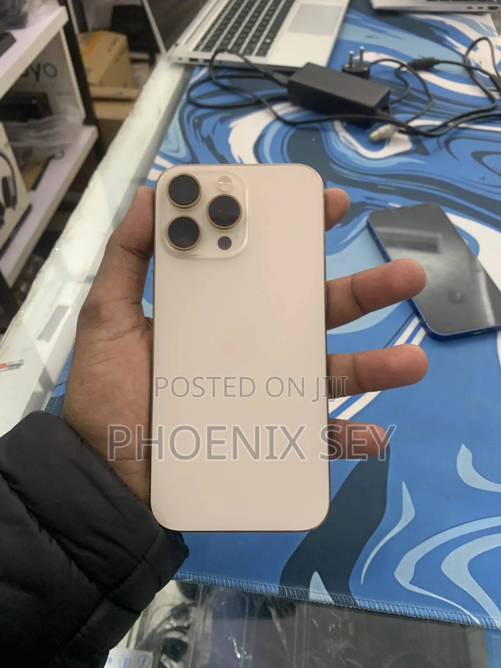 Apple iPhone 16 Pro Max 256 GB Gold
