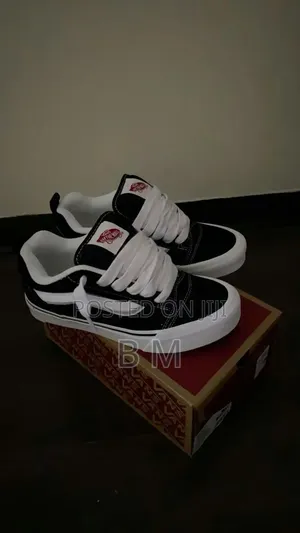 Vans Knu Skool