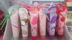Uhas Lip Chapsticks