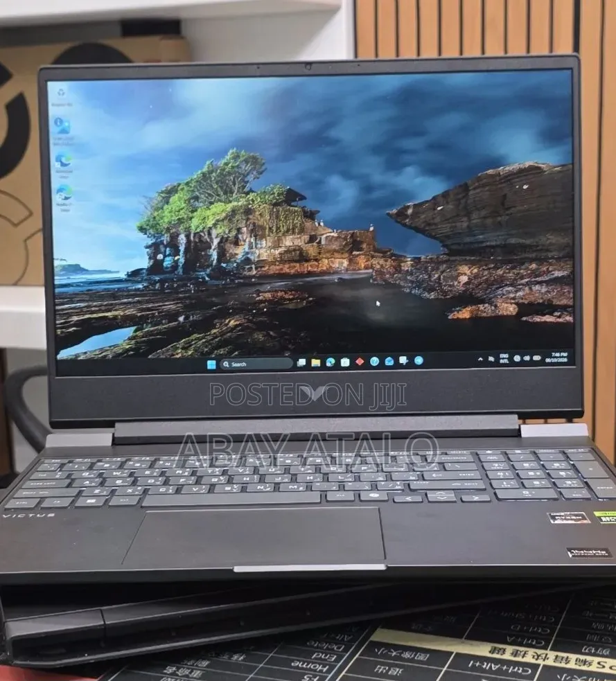 New Laptop HP Victus 16 16GB AMD Ryzen 7 SSD 512GB