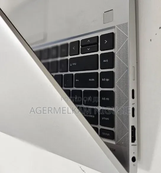 New Laptop HP EliteBook 840 G8 16GB Intel Core i7 SSD 512GB