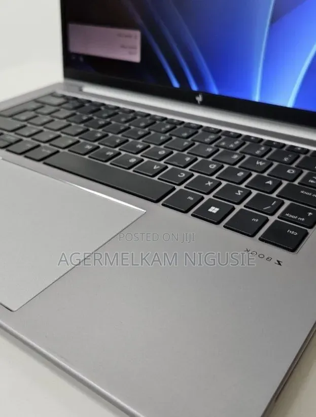 New Laptop HP ZBook Studio x360 15 G6 16GB Apple M1 SSD 512GB