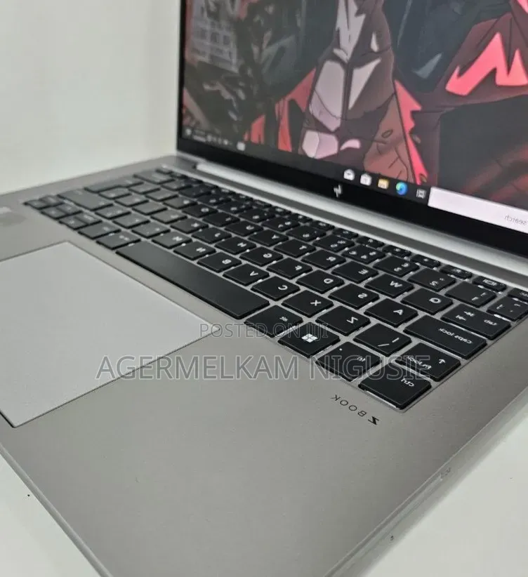 New Laptop HP ZBook Firefly 16 G10 16GB Intel Core i7 SSD 512GB