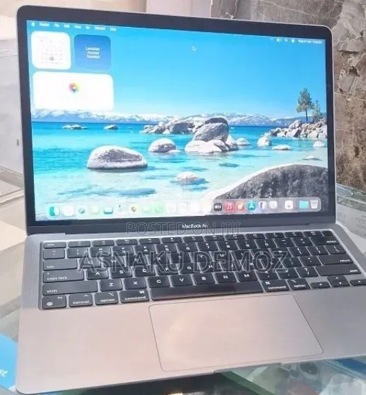 New Laptop Apple MacBook Air 2020 M1 8GB Apple M1 SSD 256GB