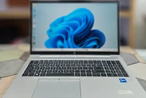 New Laptop HP EliteBook 840 16GB Intel Core i5 SSD 512GB