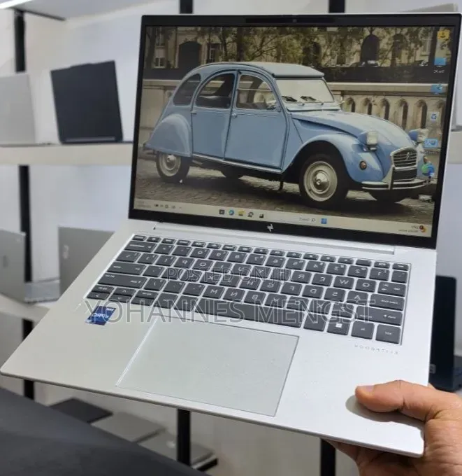 New Laptop HP EliteBook 840 G9 16GB Intel Core i7 SSD 512GB