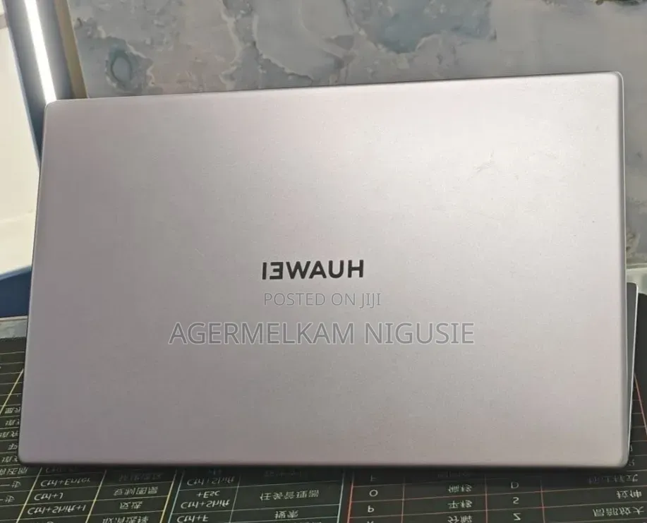 New Laptop Huawei MateBook X Pro 8GB Intel Core i3 SSD 512GB